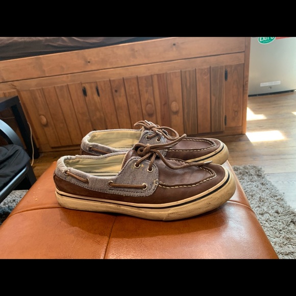 Sperry topsiders. Rarely worn!! - Picture 2 of 2